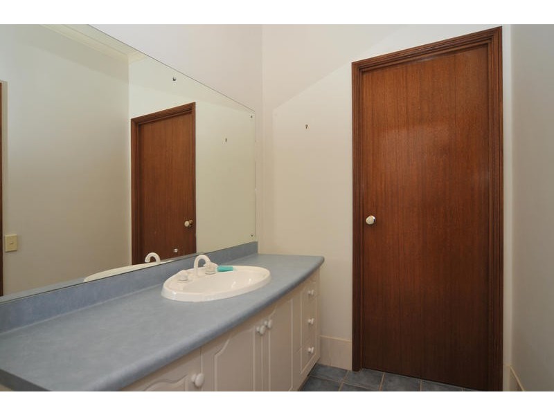 48 Kara Crescent, Gulfview Heights SA 5096