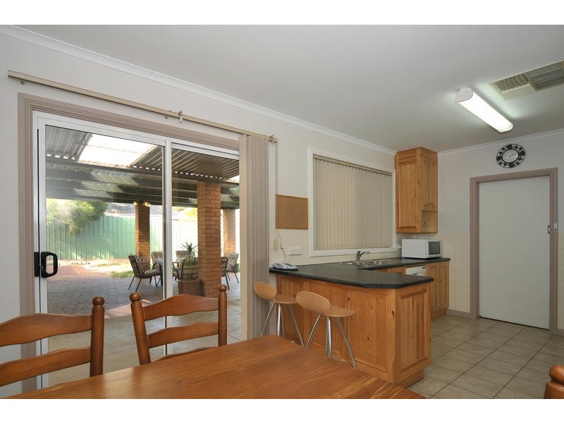 33 Cotton Street, Fairview Park SA 5126