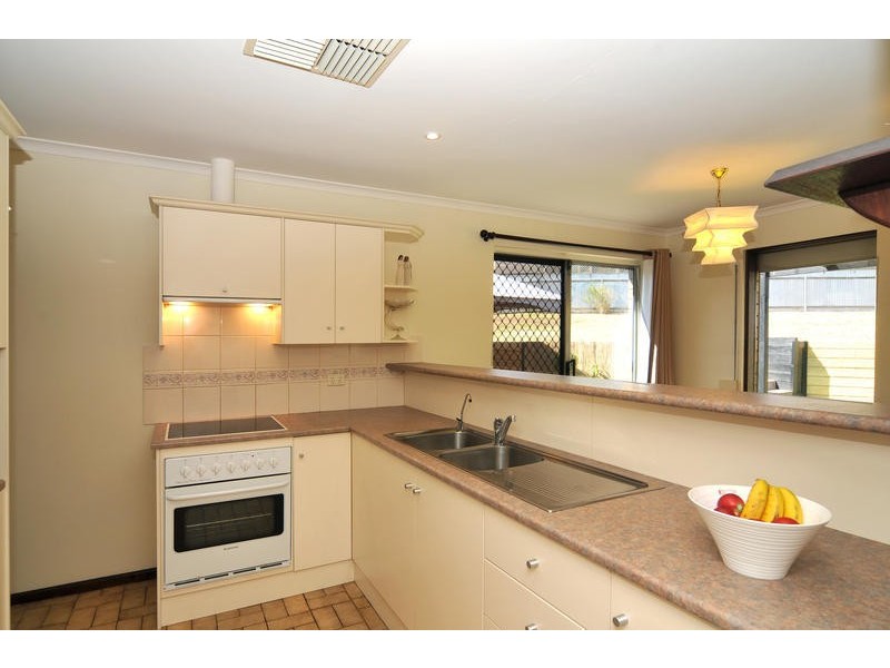 5 Louise Court, Para Hills SA 5096