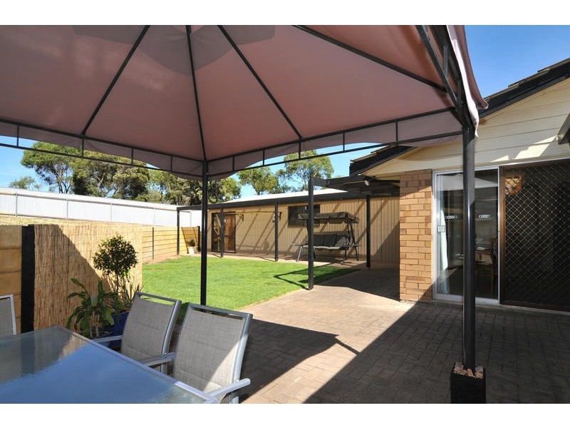 5 Louise Court, Para Hills SA 5096