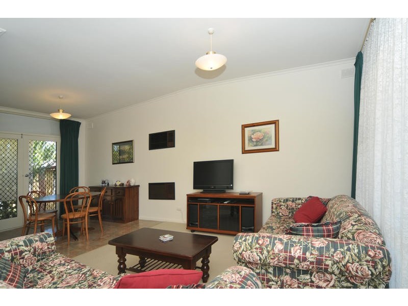 17 Whittaker Drive, Modbury SA 5092