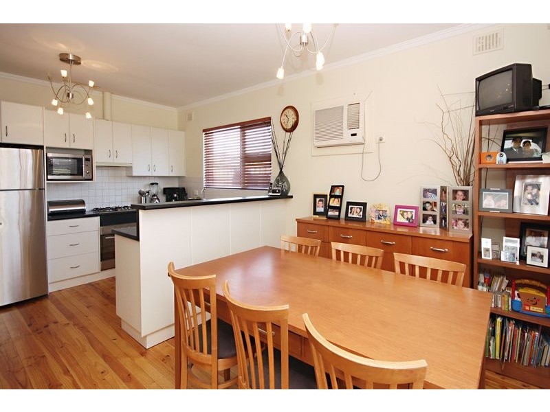 10 Moore Crescent, Campbelltown SA 5074