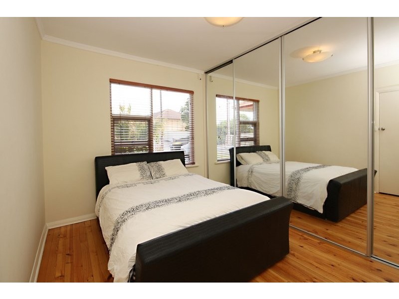 10 Moore Crescent, Campbelltown SA 5074