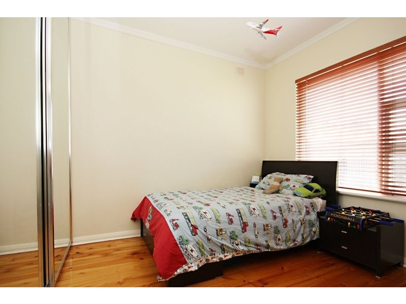 10 Moore Crescent, Campbelltown SA 5074