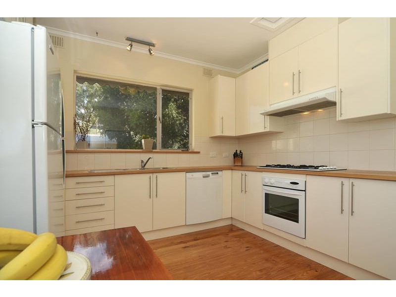 8 Whittaker Drive, Modbury SA 5092