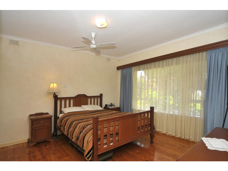 8 Whittaker Drive, Modbury SA 5092