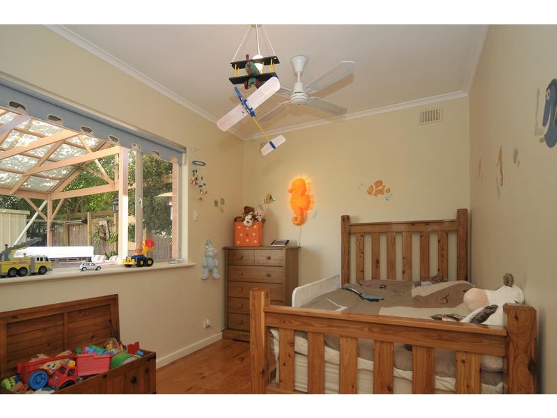8 Whittaker Drive, Modbury SA 5092