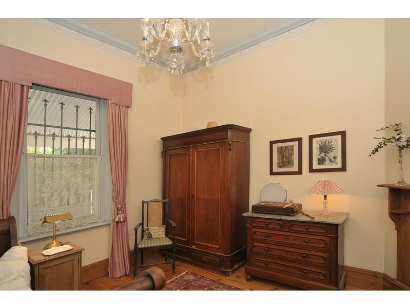 2 Gurrs Road, Kensington Park SA 5068