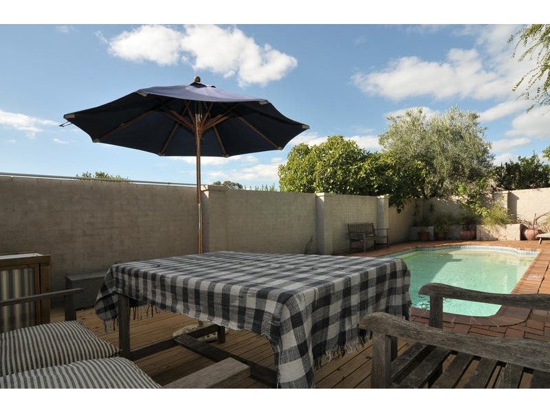 2 Gurrs Road, Kensington Park SA 5068