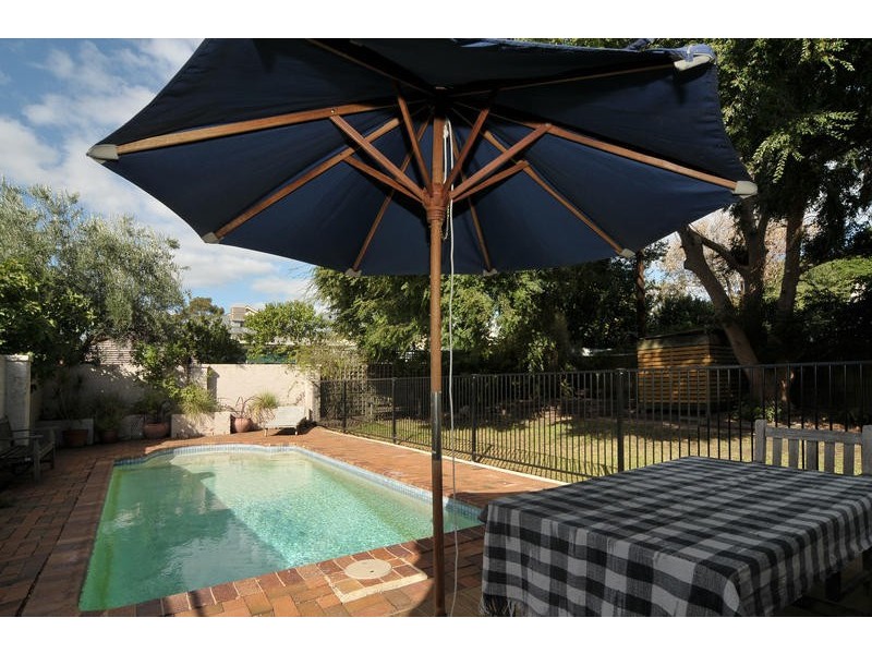 2 Gurrs Road, Kensington Park SA 5068