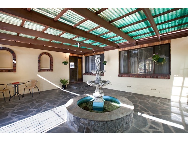 11 Maurine Terrace, Para Vista SA 5093