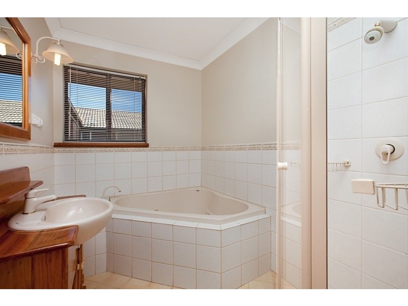 11 Maurine Terrace, Para Vista SA 5093