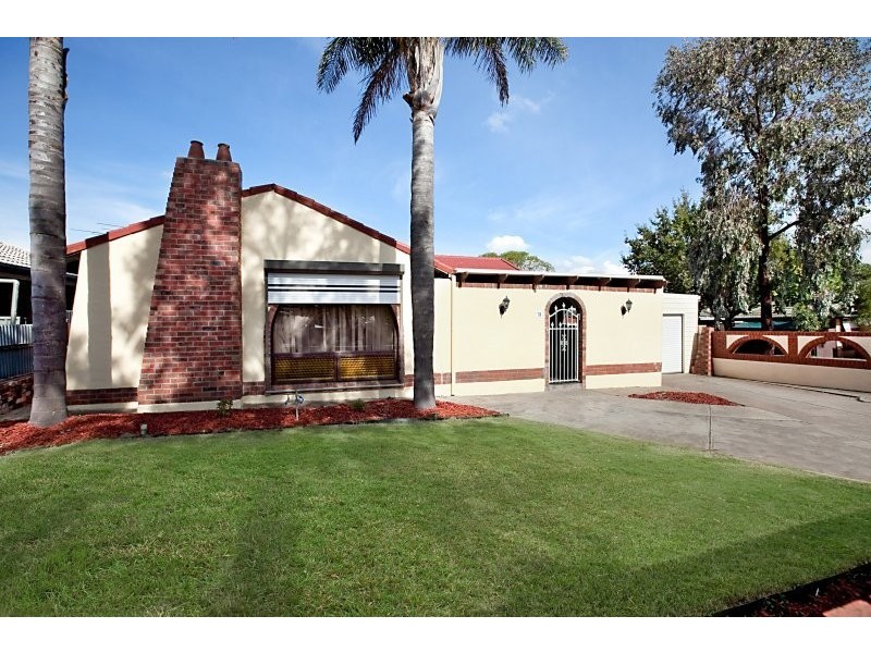 11 Maurine Terrace, Para Vista SA 5093