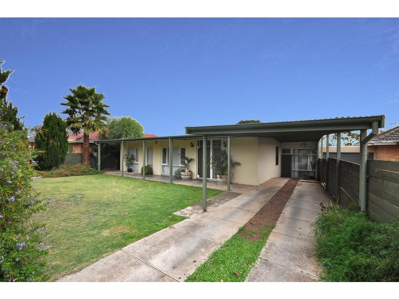 9 Valda Road, Para Hills SA 5096