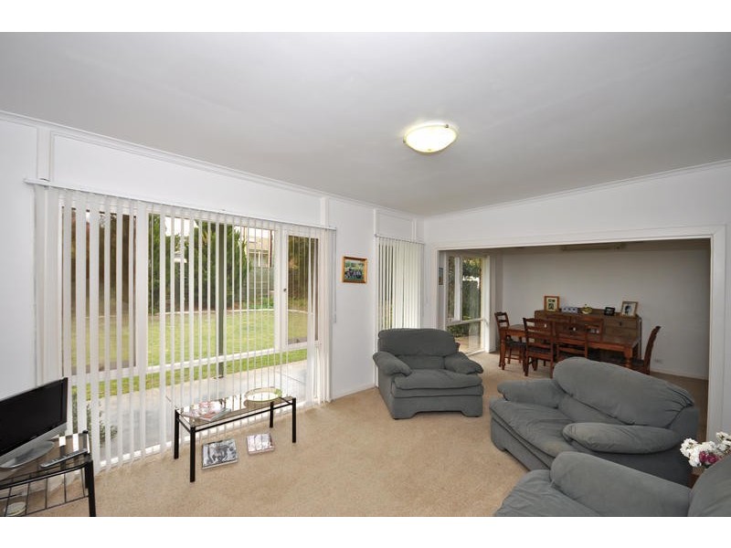 9 Valda Road, Para Hills SA 5096