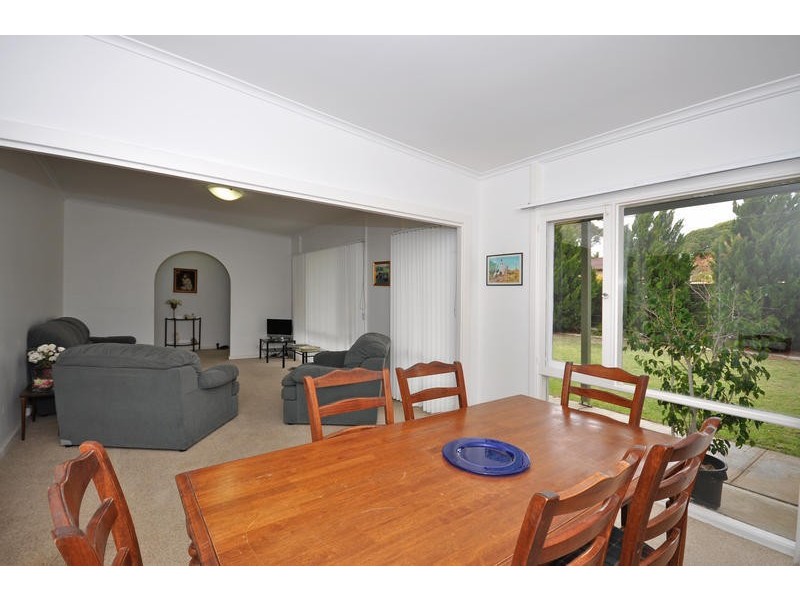 9 Valda Road, Para Hills SA 5096