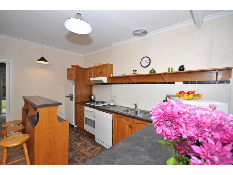 9 Valda Road, Para Hills SA 5096