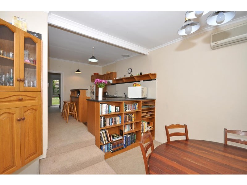 9 Valda Road, Para Hills SA 5096