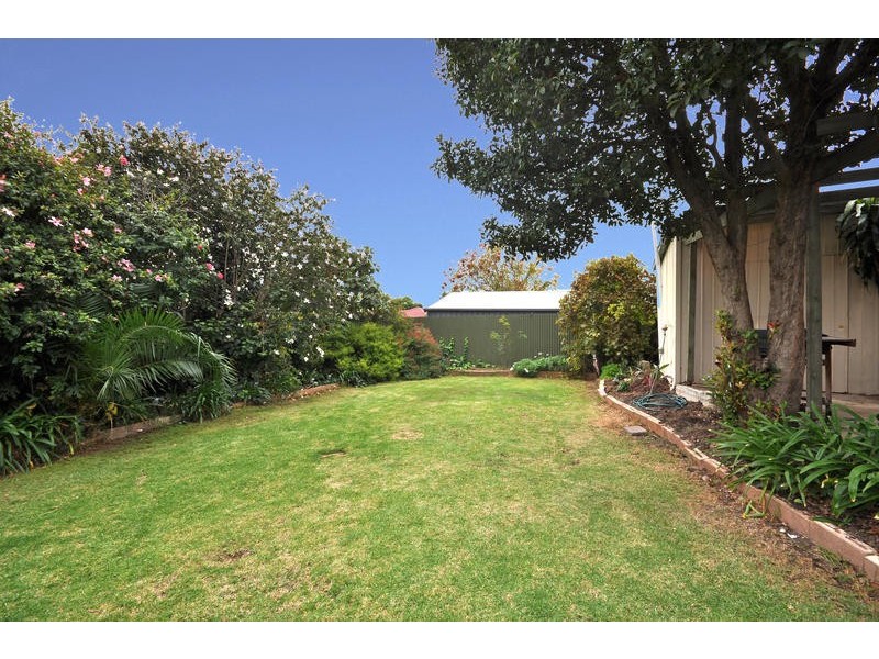 9 Valda Road, Para Hills SA 5096