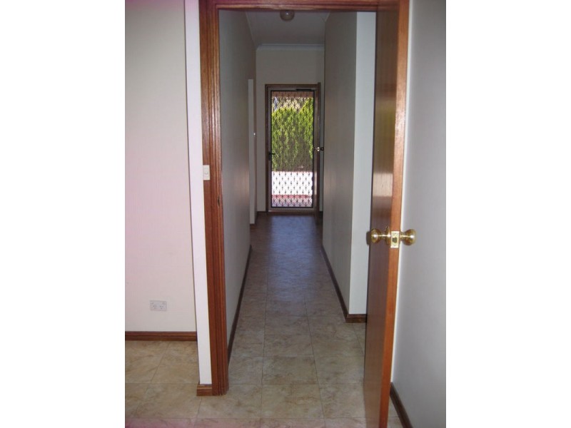 41B Canterbury Drive, Salisbury Heights SA 5109