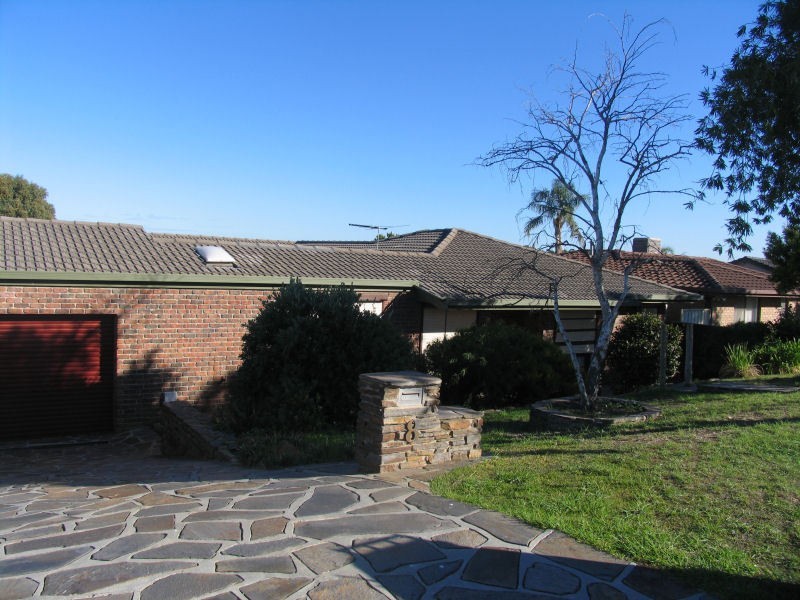 8 Blaxland Avenue, Wynn Vale SA 5127