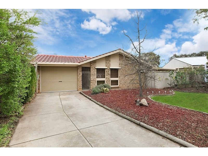 18 Rogers Crescent, Paralowie SA 5108