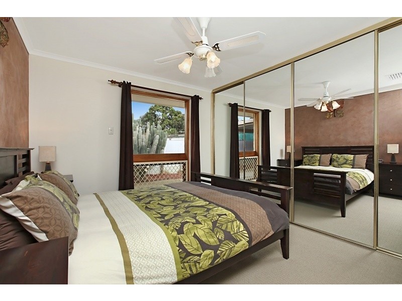 18 Rogers Crescent, Paralowie SA 5108