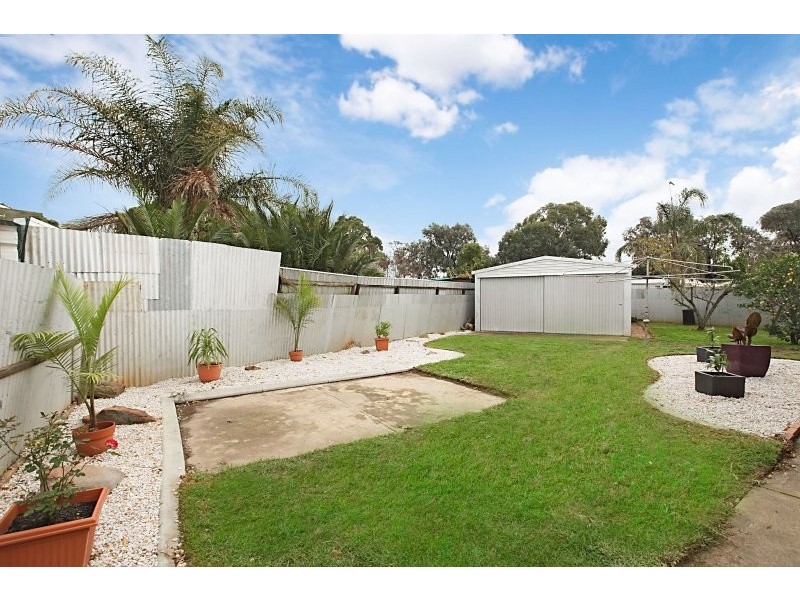 18 Rogers Crescent, Paralowie SA 5108