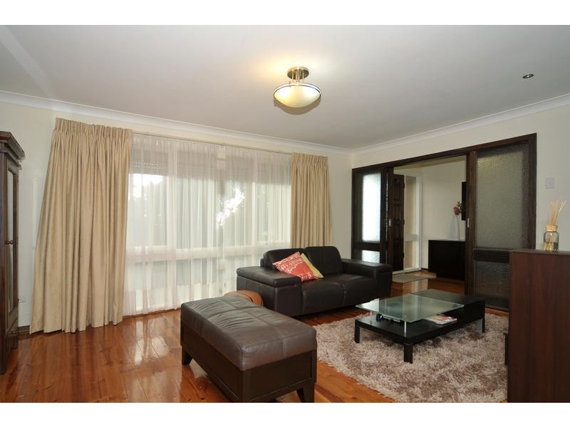 4 Dorian Street, Para Vista SA 5093