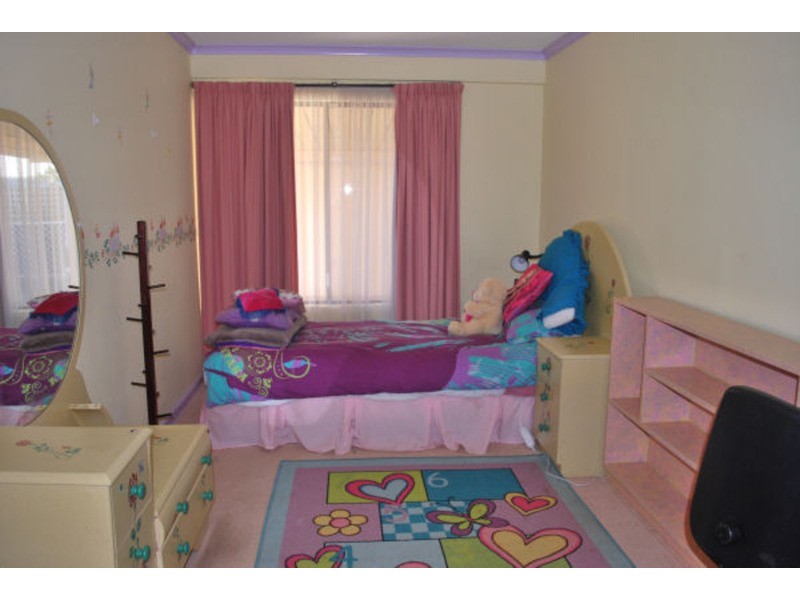 16 Castle Street, Modbury SA 5092