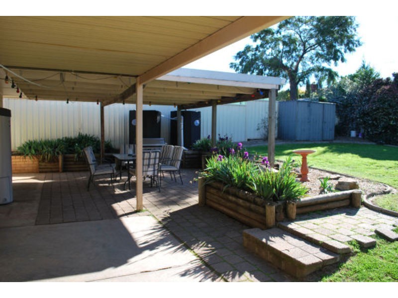 16 Castle Street, Modbury SA 5092