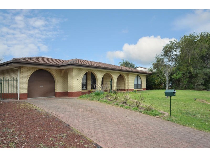 14 Robertson Crescent, Redwood Park SA 5097