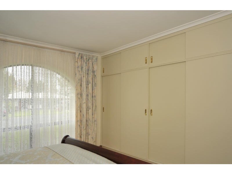 14 Robertson Crescent, Redwood Park SA 5097