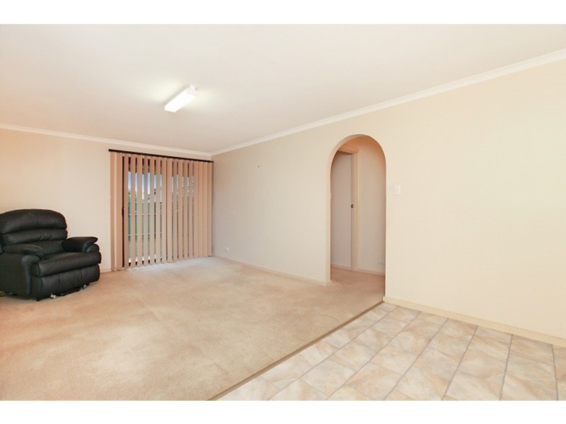 9 Nanette Road, Valley View SA 5093