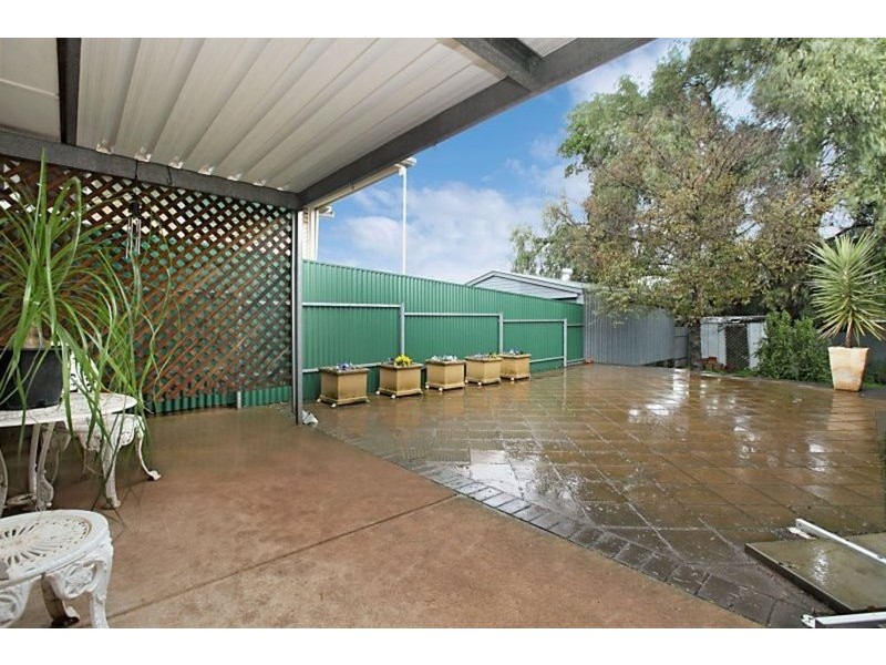 9 Nanette Road, Valley View SA 5093