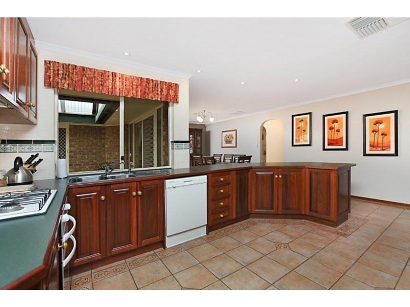 5 Laburnum Drive, Greenwith SA 5125