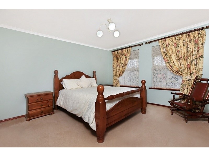 5 Laburnum Drive, Greenwith SA 5125