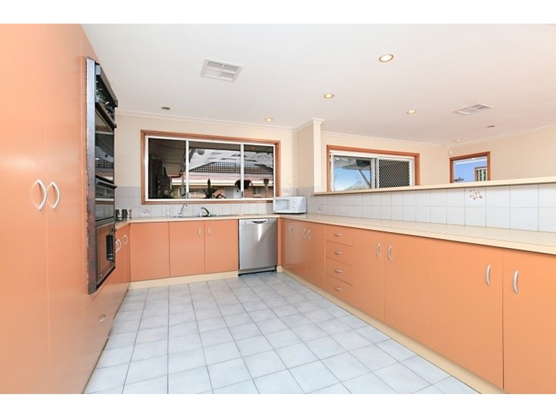 28 Houston Court, Wynn Vale SA 5127