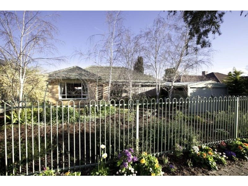 6 Maidos Grove, Valley View SA 5093