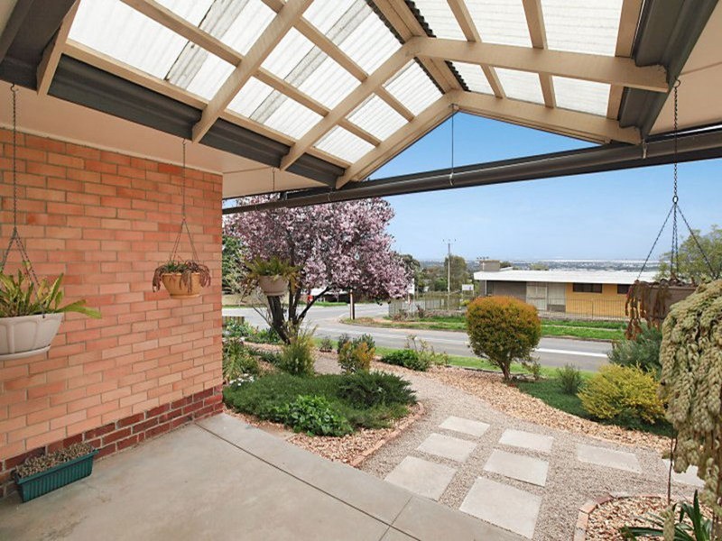 3 McGowan Road, Para Hills SA 5096