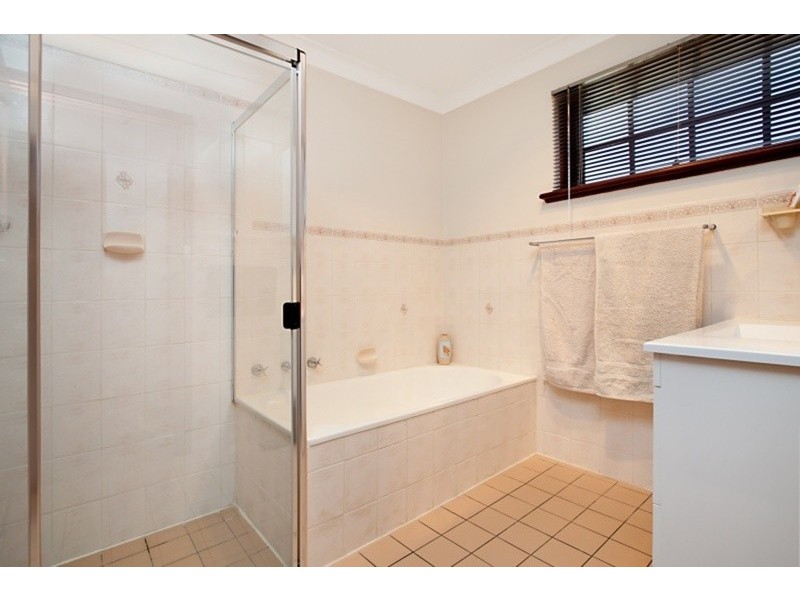 17 Adela Crescent, Athelstone SA 5076