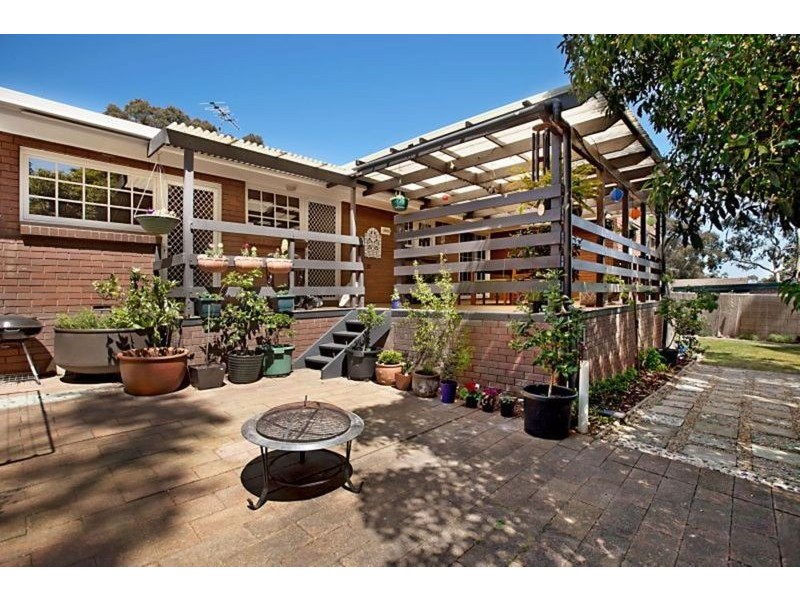 17 Adela Crescent, Athelstone SA 5076