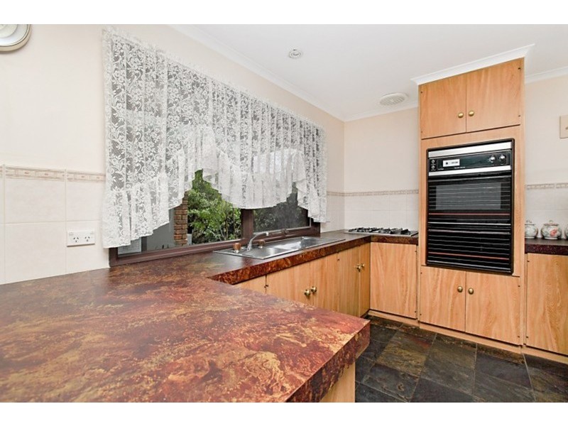 9 Nanette Road, Valley View SA 5093