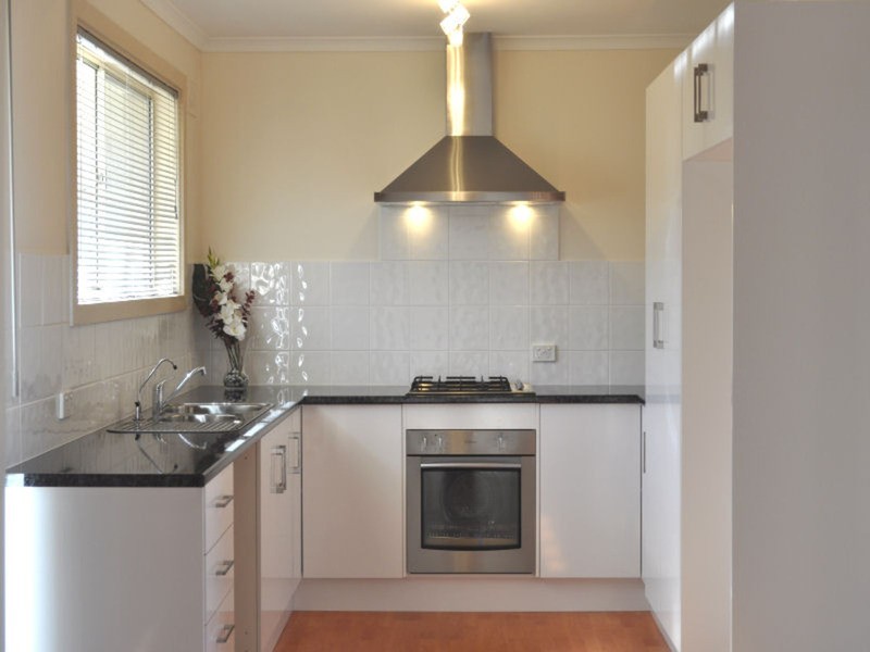 18 Hinkler Crescent, Modbury Heights SA 5092