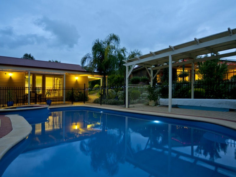10 Hazelnut Court, Golden Grove SA 5125