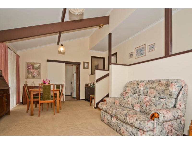 3 Hinkler Crescent, Modbury Heights SA 5092