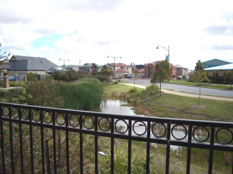 3/3-7 Banrock Place, Mawson Lakes SA 5095