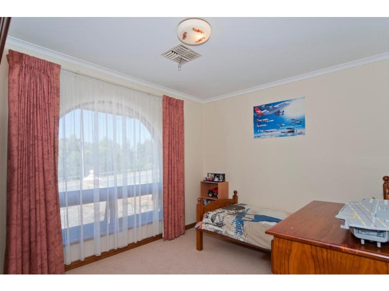 34 York Street, Valley View SA 5093