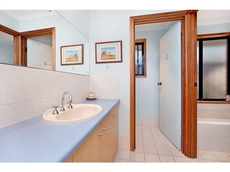 28 Saltram Parade, Oakden SA 5086