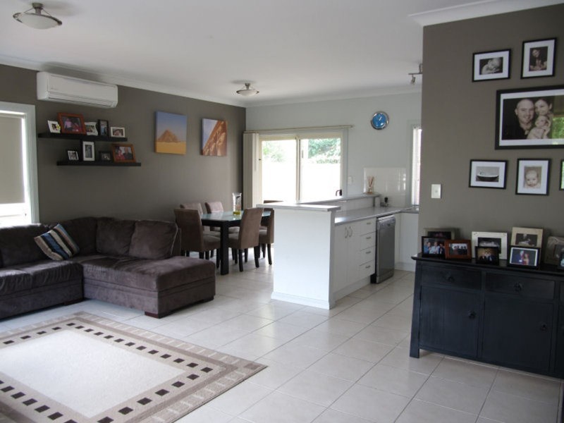 Unit 2/12  Gordon Avenue, Clearview SA 5085